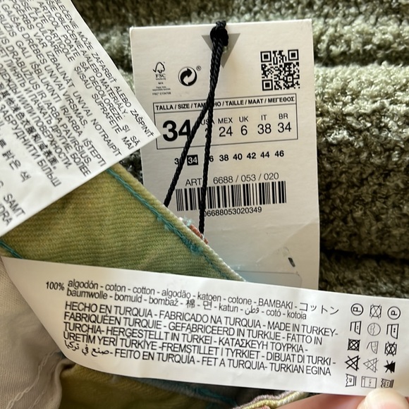 NWT Zara Rainbow Ombré Straight Fit Mid Rise Jeans | Blogger’s Fave 🔥 - Picture 9 of 10